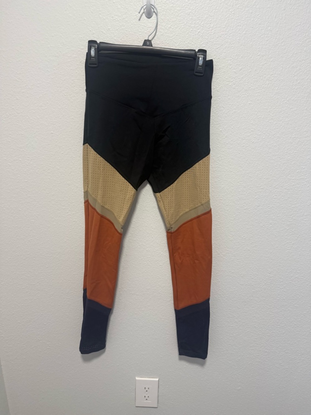L'URV Colorblock Leggings Black, Tan, Rust, Navy Size Small